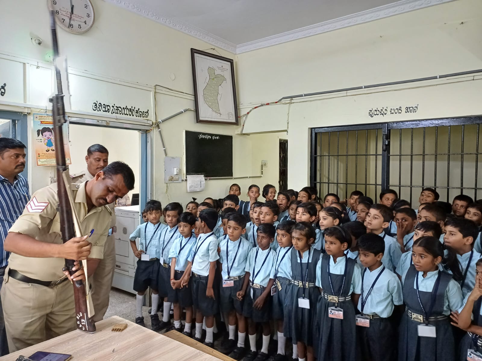 EVS Field trip Visited to different Neighbourhood places. — photo 4