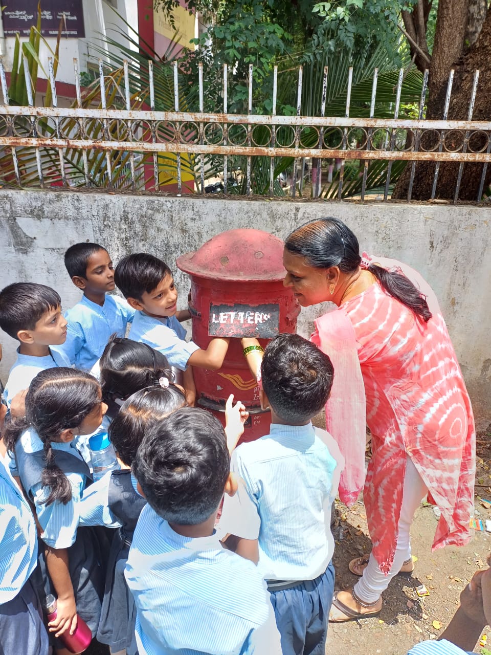 EVS Field trip Visited to different Neighbourhood places. — photo 16