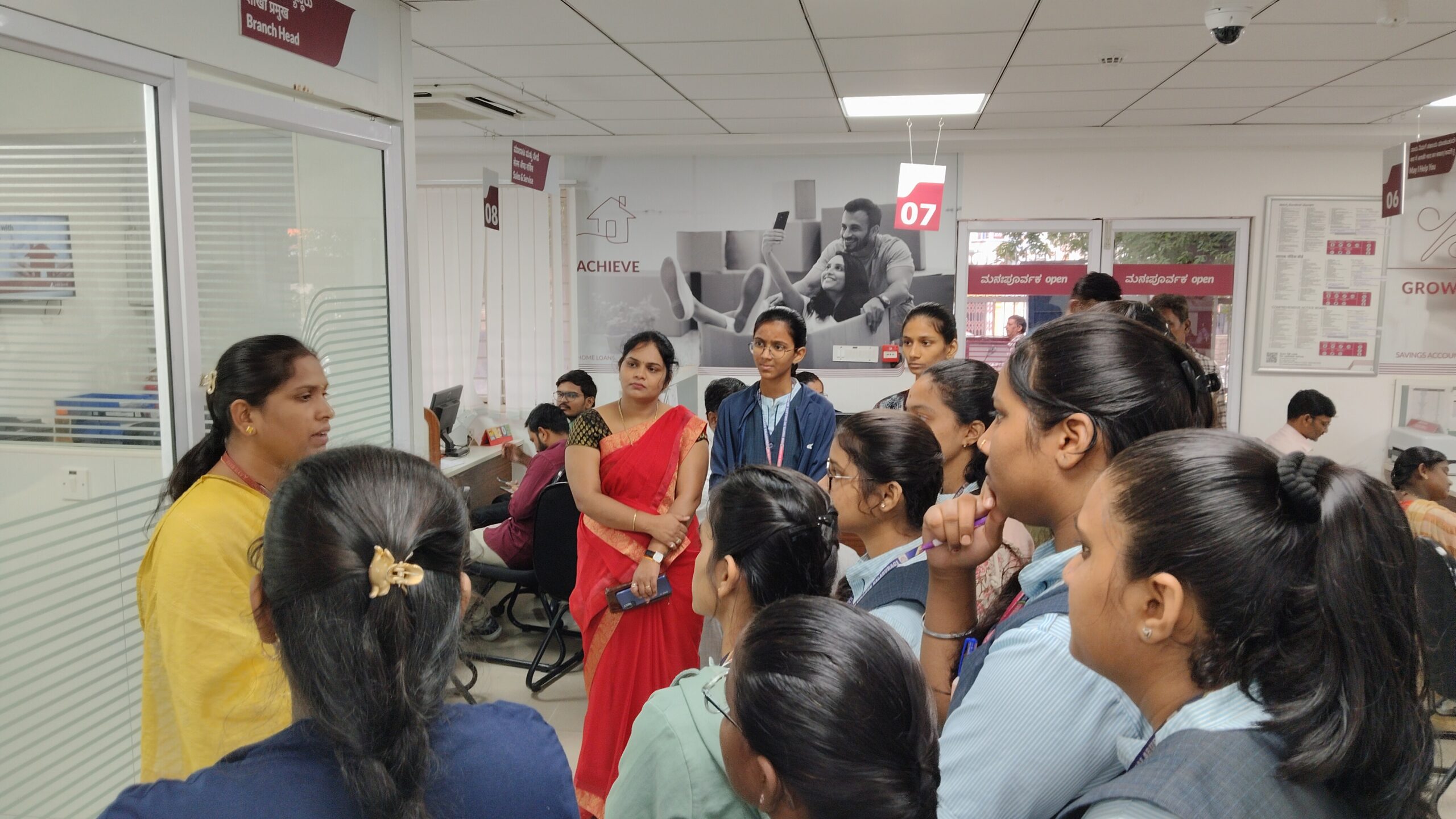 Field Trip to Axis Bank — photo 11