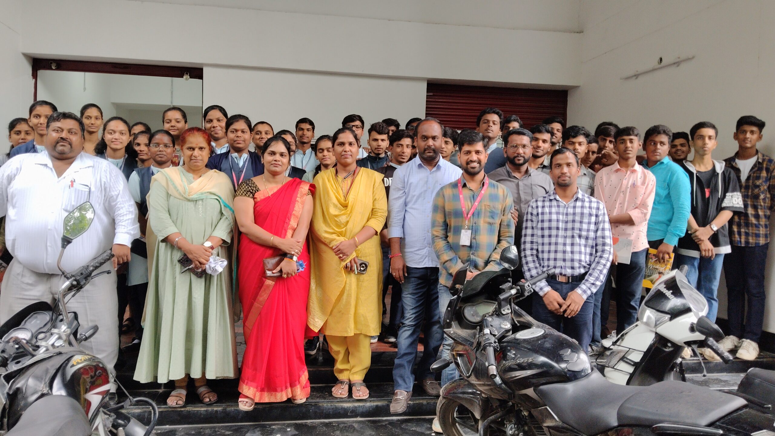 Field Trip to Axis Bank — photo 16