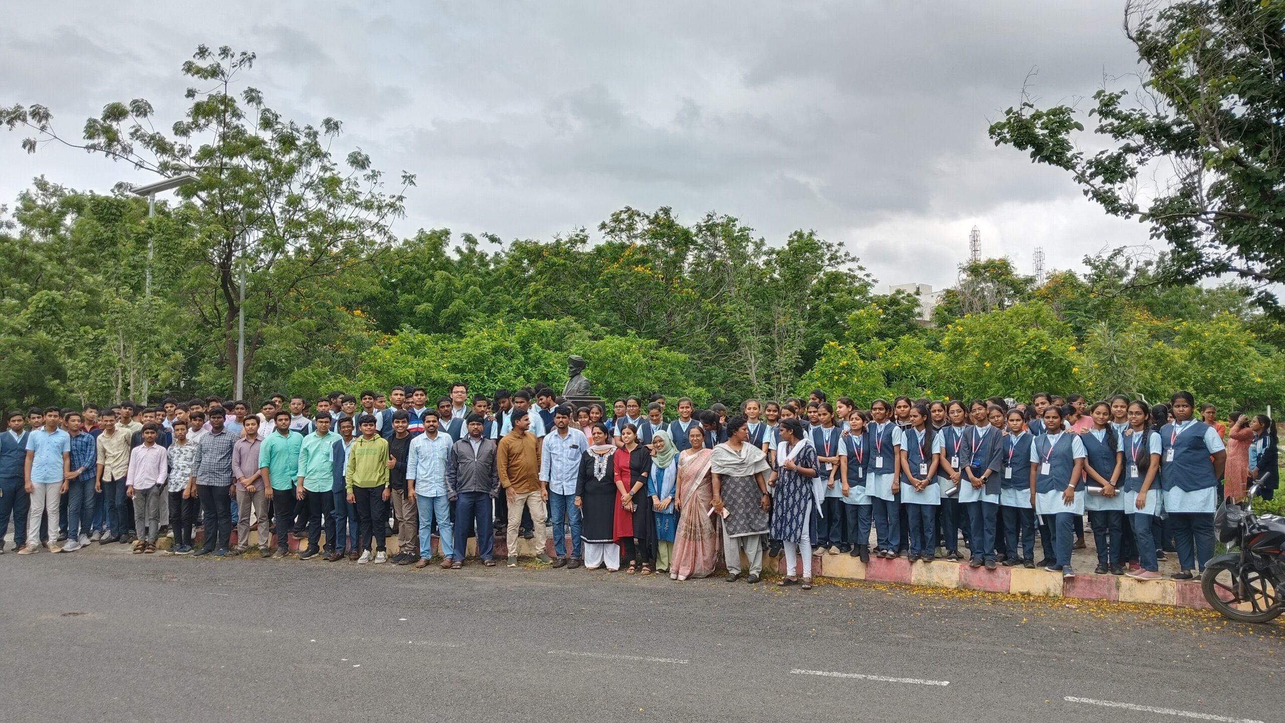 Field Trip VTU College — photo 9