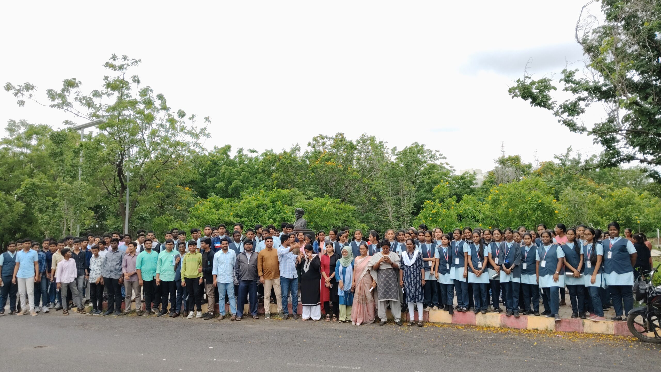 Field Trip VTU College — photo 14